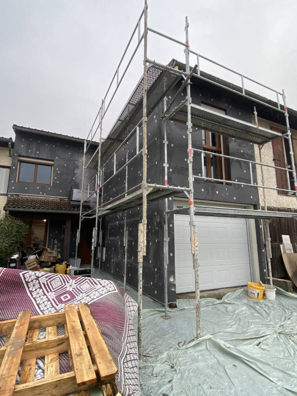 ite de façade pendant