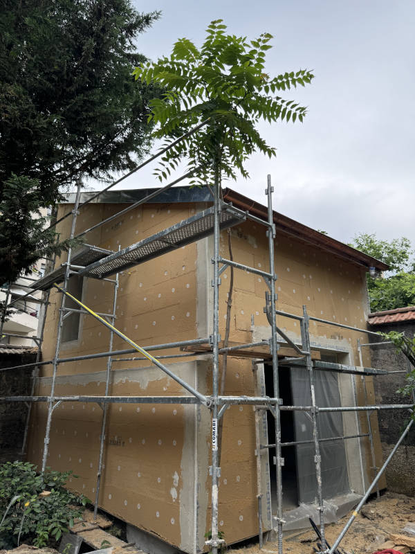 ite de façade pendant