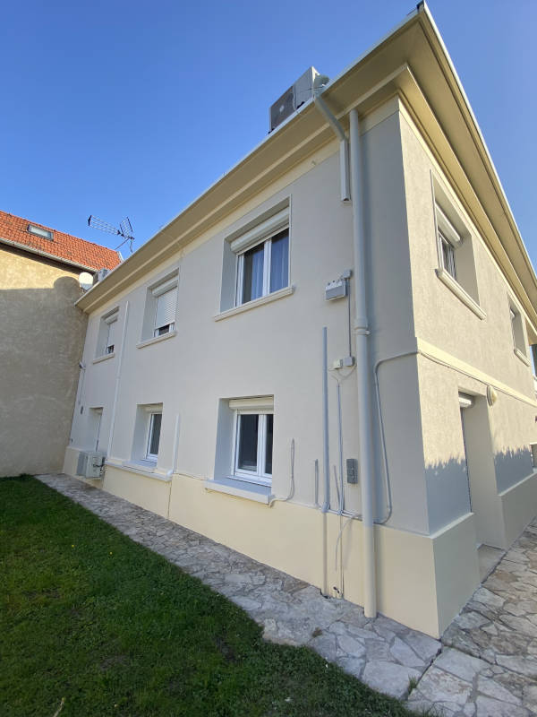 Peinture de façade après