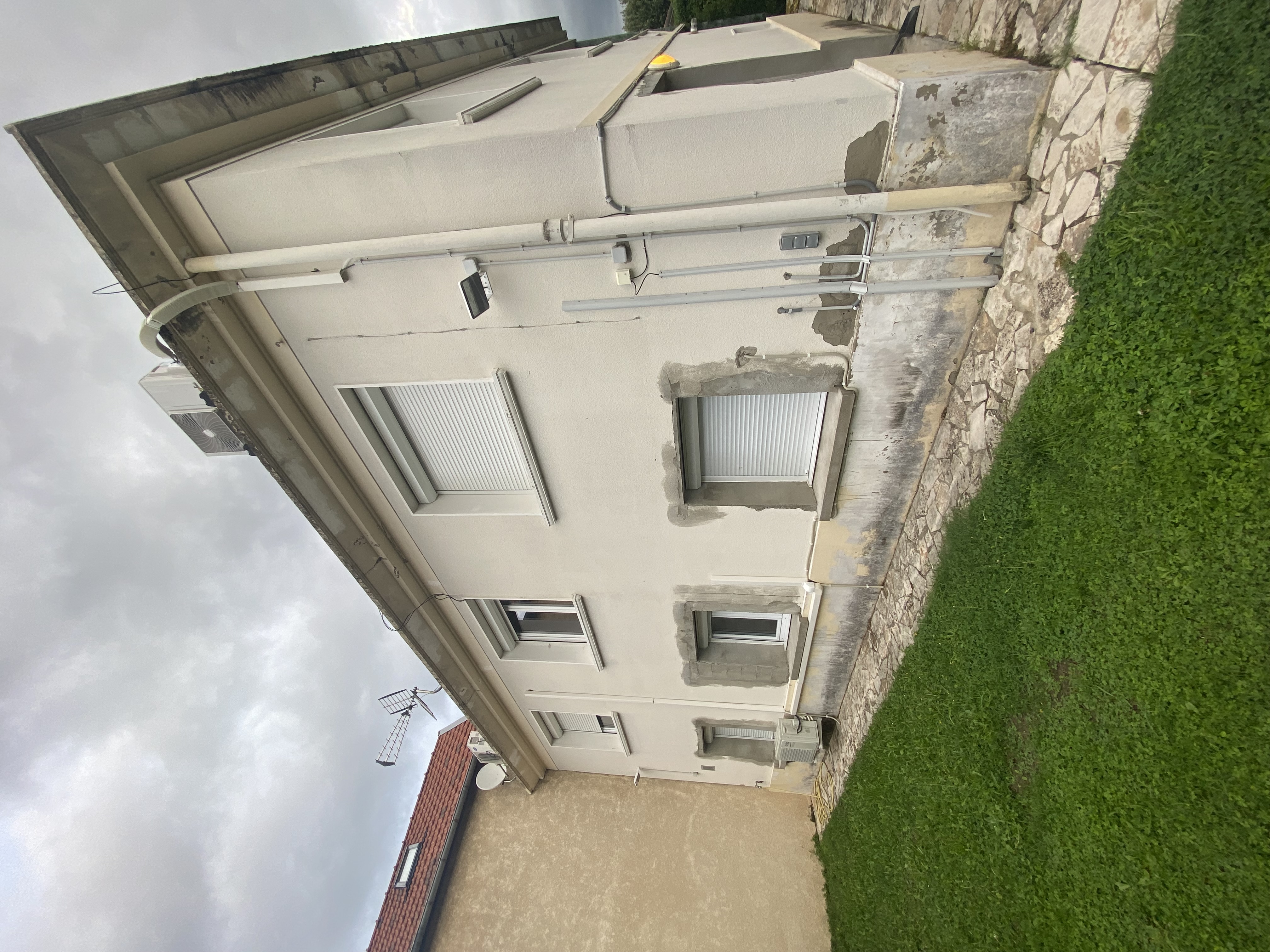 Avant - Ravalement pierre — Chambéry